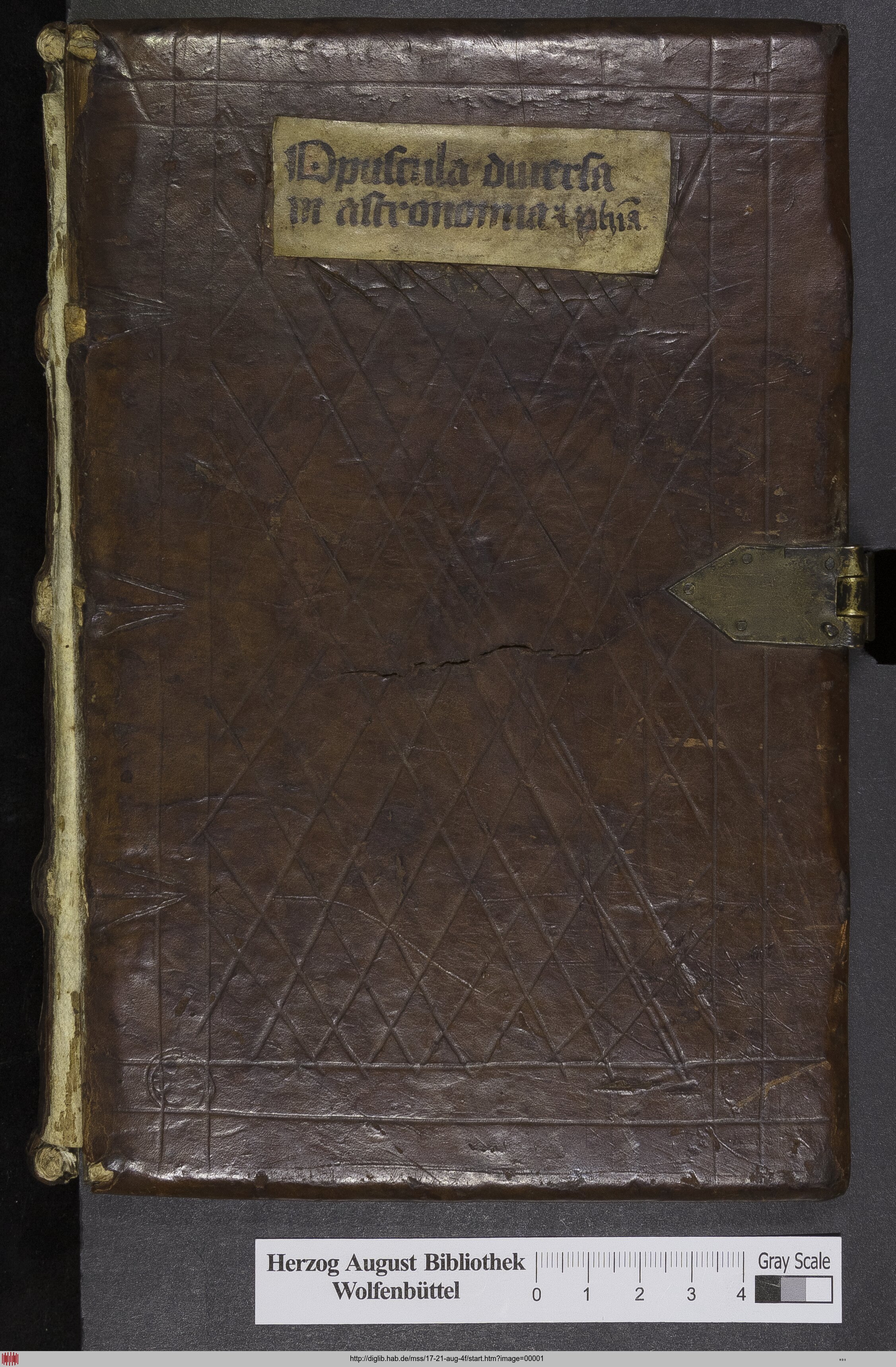 http://diglib.hab.de/mss/17-21-aug-4f/max/00001.jpg