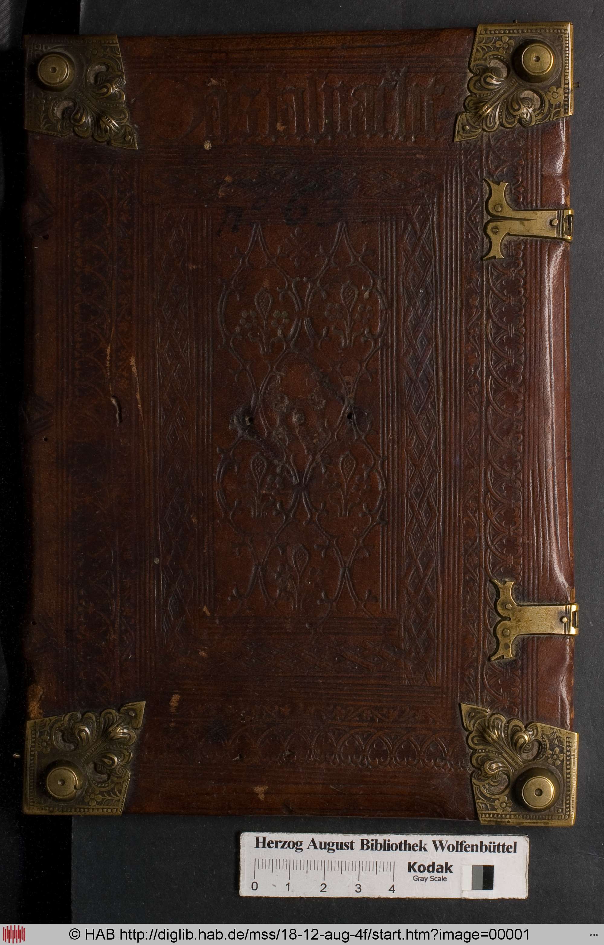 http://diglib.hab.de/mss/18-12-aug-4f/max/00001.jpg