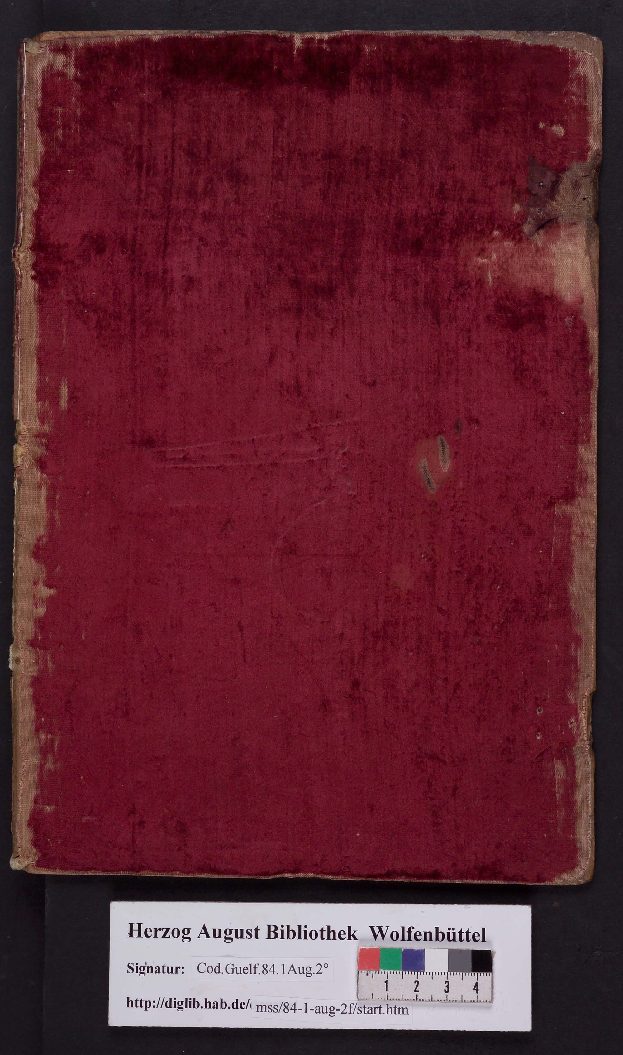 http://diglib.hab.de/mss/84-1-aug-2f/max/00001.jpg