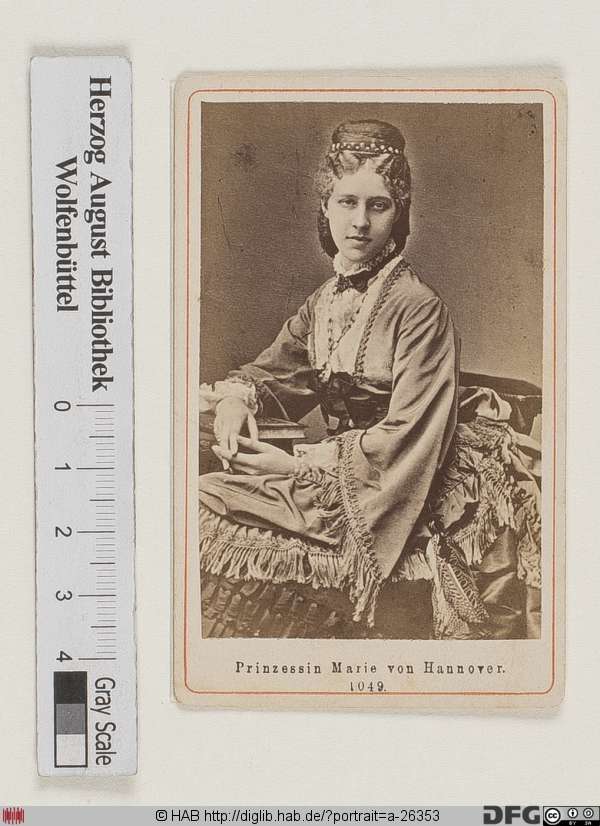 http://diglib.hab.de/varia/portrait/a-26353/min/000001.jpg